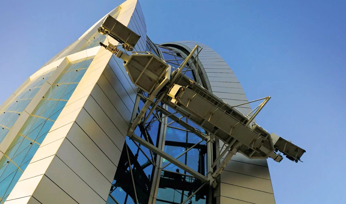The Art of Balancing Design and Functionality in Facade Access