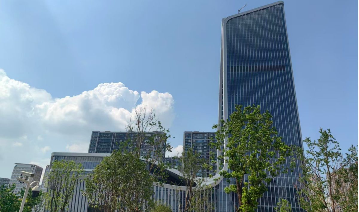 Engineering the Invisible: A First-of-Its-Kind Inclined Climbing BMU in Hangzhou