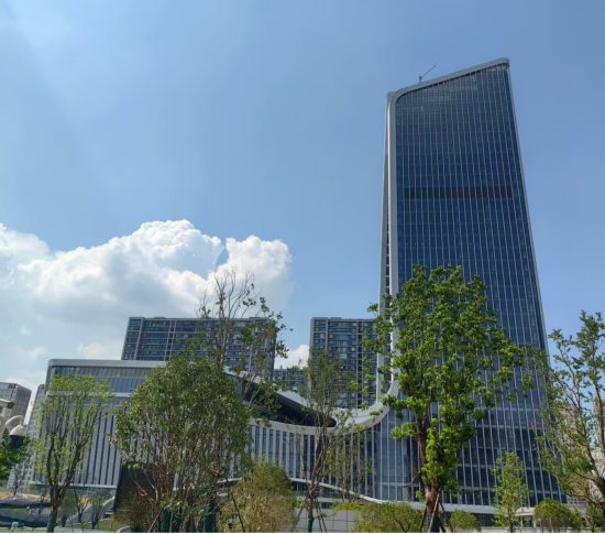 Engineering the Invisible: A First-of-Its-Kind Inclined Climbing BMU in Hangzhou